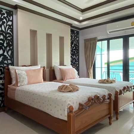 Tc Villa On Beach Koh Larn Eksteriør billede