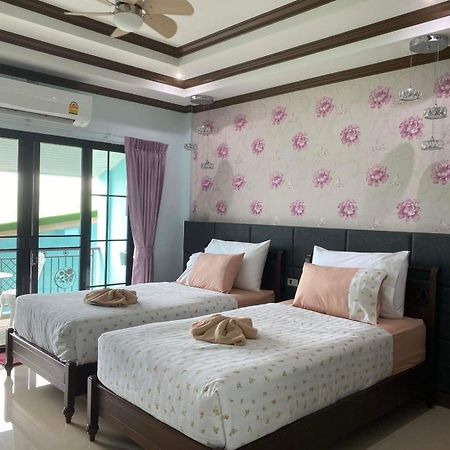 Tc Villa On Beach Koh Larn Eksteriør billede